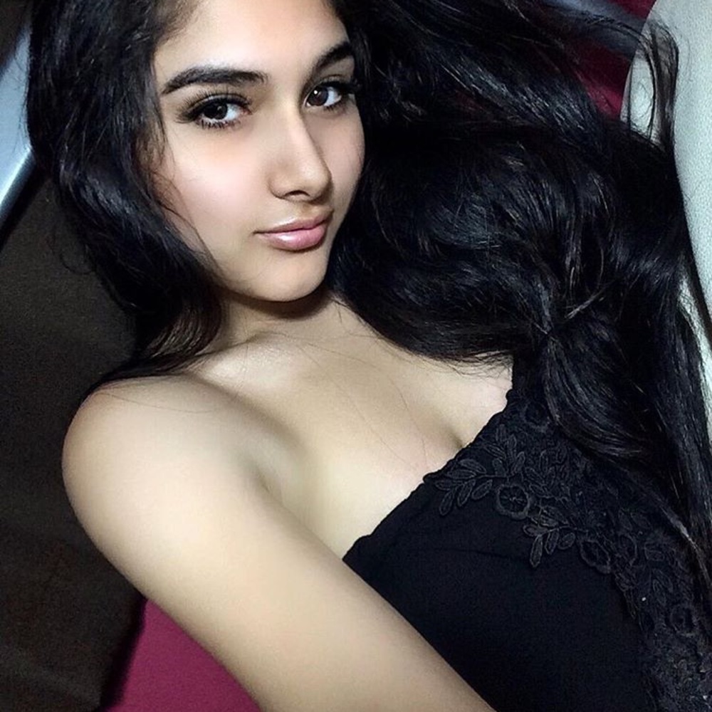 Black crop top